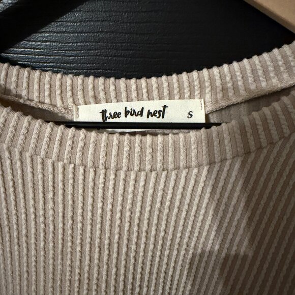 Three Bird Nest Women's Oversized Dolman Short Sleeve Ribbed Top Beige Small - Picture 2 of 4